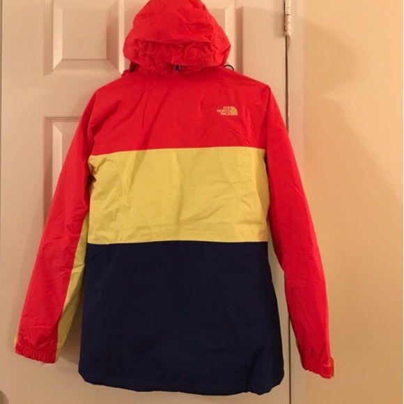 The North Face Color Block Coat - Picture 3 of 11